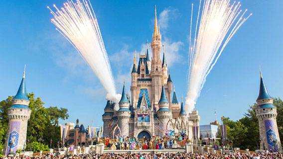 Disney собирается уволить 28 тыс. сотрудников из-за кризиса в сфере тематических парков развлечений