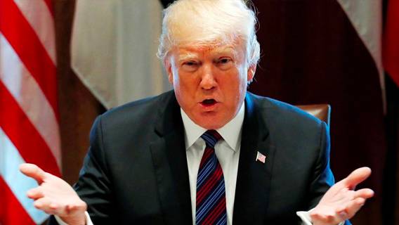 Дональда Трампа раскритиковали из-за ужина со сторонником белого превосходства 