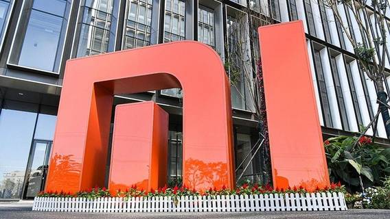 Доходы и прибыль китайского производителя смартфонов Xiaomi резко снизились