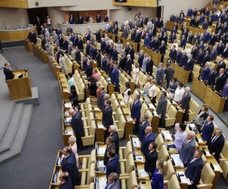 Дума собрала подписи против пенсионной реформы: не подписались только единороссы