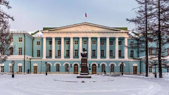 Епископы наградили предпринимателей-меценатов на Адмиральском приеме комплекса в честь адмирала Ушакова