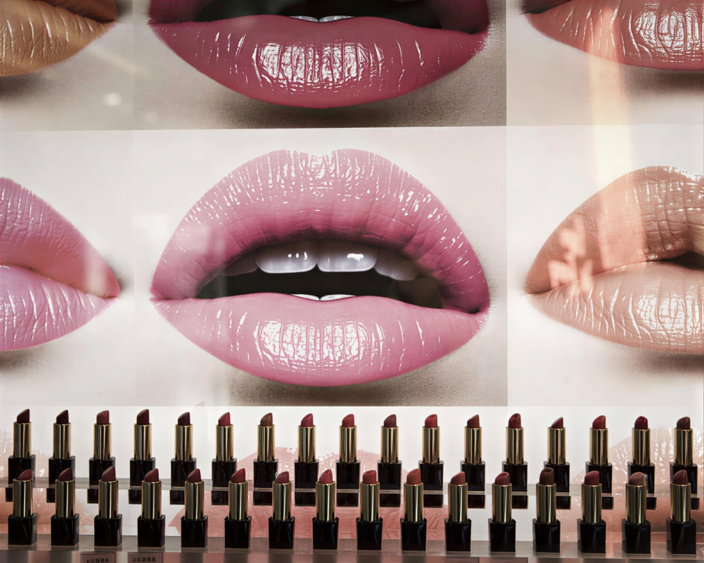 Estée Lauder и Puig обсуждают слияние для создания модно‑косметического гиганта стоимостью 40 миллиардов долларов