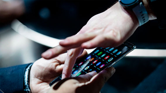 ФАС определила правила предустановки российского ПО на смартфоны