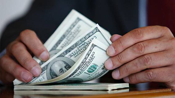 ФБР допросило главу аппарата Лиз Трасс по делу о взятке