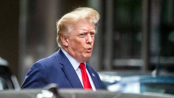 ФБР начало расследование против Трампа за возможное нарушение закона о шпионаже