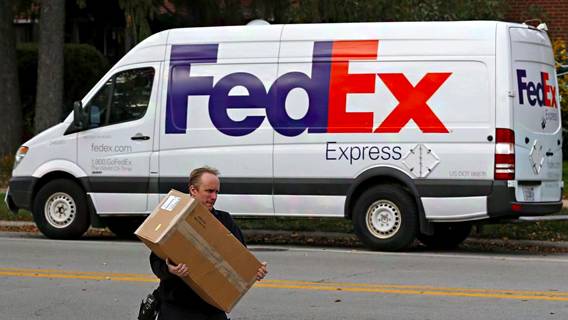 FedEx собирается повысить тарифы на доставку на 6,9%, чтобы компенсировать падение прибыли