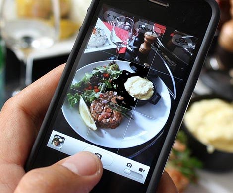 Фотографирование еды улучшает ее вкусовые качества