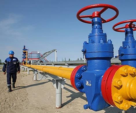 «Газпром» с 2019 года прекратит транзит через Украину, а несогласных накажет