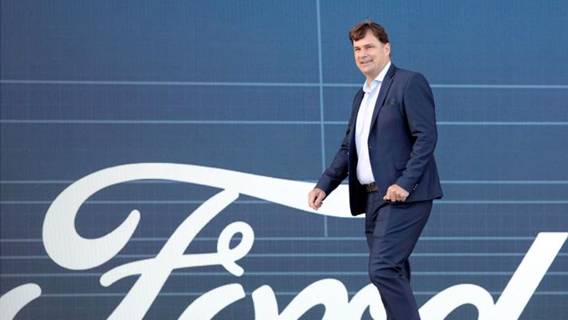 Генеральный директор Ford заявил, что компания рассматривает возможность производства собственных аккумуляторов