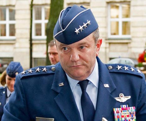 Главком сил НАТО в Европе назвал маловероятным вторжение России на Украину