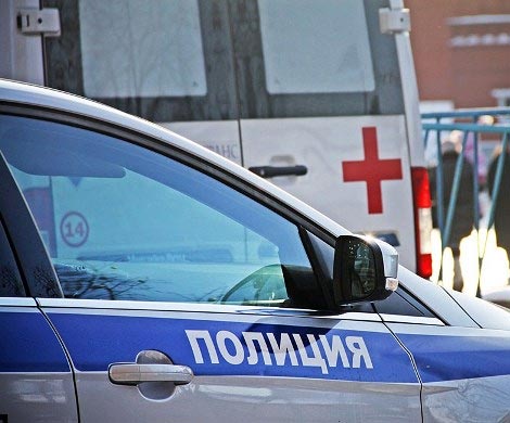 Голый пермяк в прыжке разбил стекло полицейской машины 