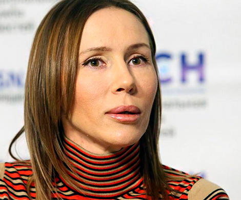 Гражданская жена полковника Захарченко покинула Россию