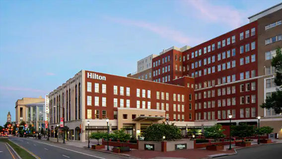 Hilton и другие отели обвиняются в дискриминации чернокожих гостей