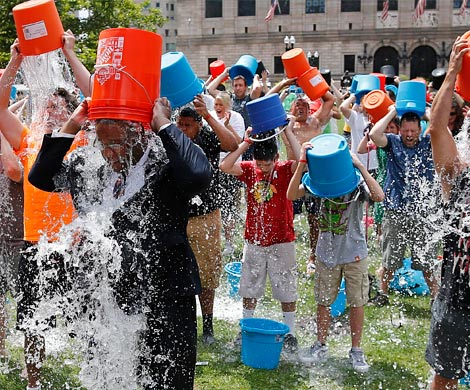 Ice Bucket Challenge сочли опасным для здоровья