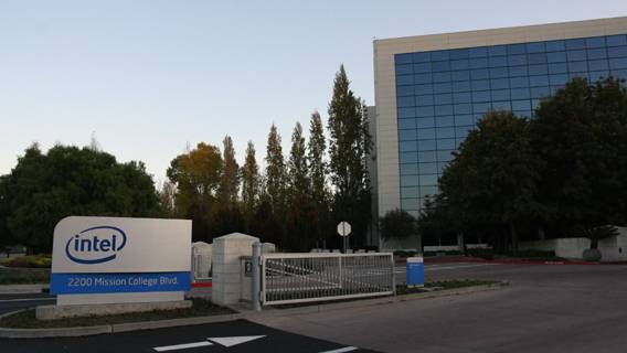 Intel сняла с показа рекламу с участием комика Ян Ли после того, как она разозлила мужчин