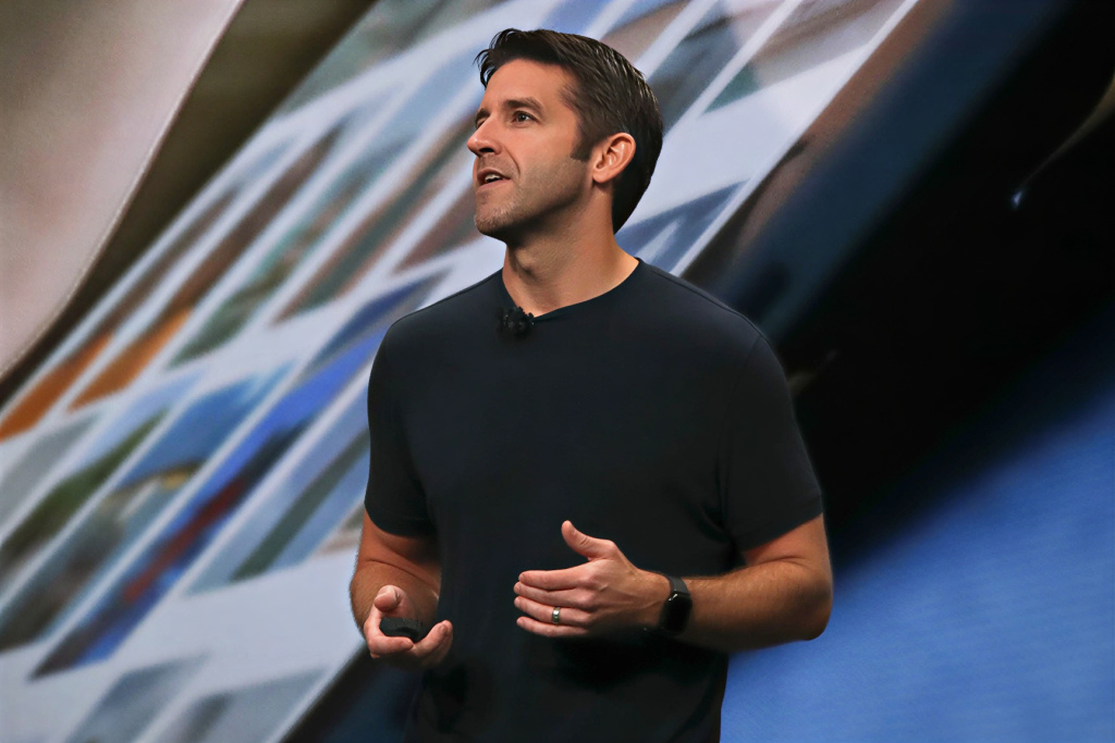 Инженер из тени, который возглавит Apple в эпоху искусственного интеллекта