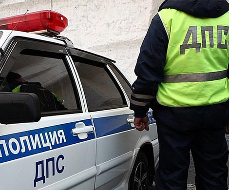Искрометная погоня: ВАЗ пытался уйти от полиции на трех колесах