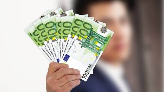Испания надеется собрать 6,8 млрд евро с помощью новых налогов, включая “налог Google”
