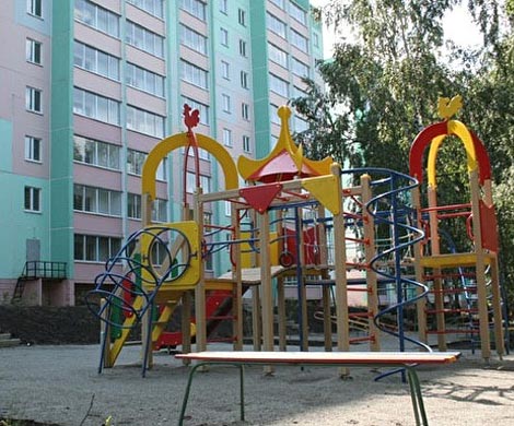 Ижевчанин изнасиловал и обокрал женщину на детской площадке