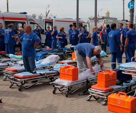 Число жертв аварии в метро продолжает расти