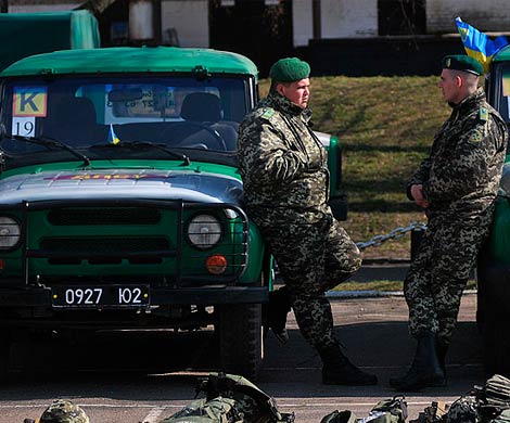 Киев пригрозил Москве введением визового режима