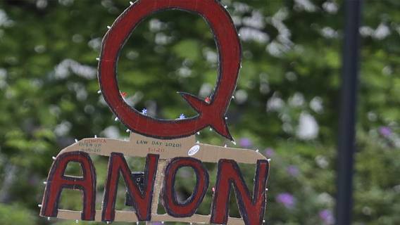 Китай и Россия «вооружились» теорией заговора QAnon во время нападений на Капитолий США