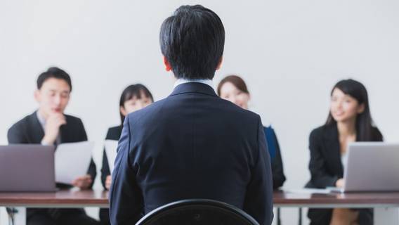 Китайские рекрутеры сообщают о снижении уверенности как среди работодателей, так и среди соискателей работы