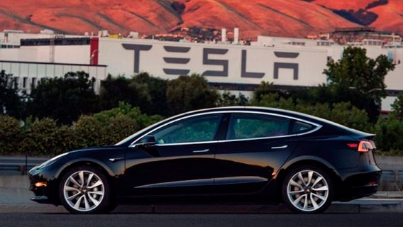 Компания Tesla доставит на китайские рынки первые Model 3