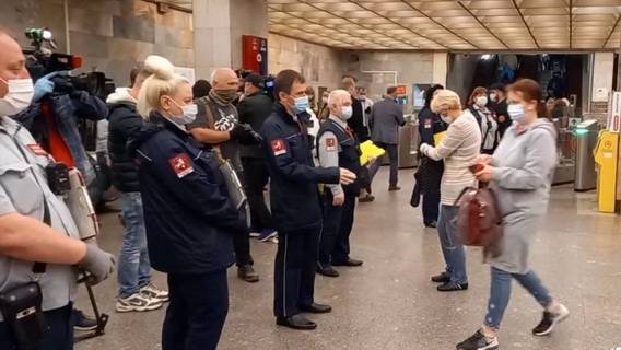 Коронавирус шагает по Москве