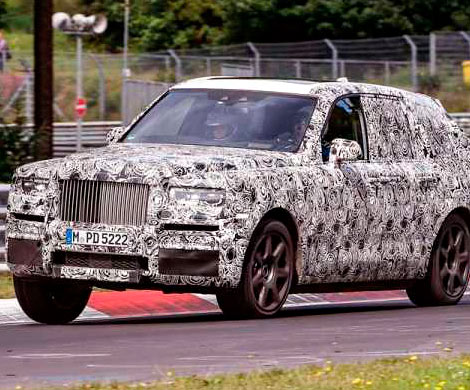 Кроссовер Rolls-Royce Cullinan трансформируется в комфортабельную лавку