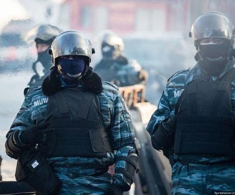 Кровавый «мирный протест»: 2 года назад «Беркут» разгромил «онижедетей» на Майдане