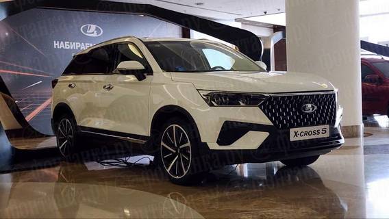 LADA X-cross 5 готовится к выходу на российский рынок