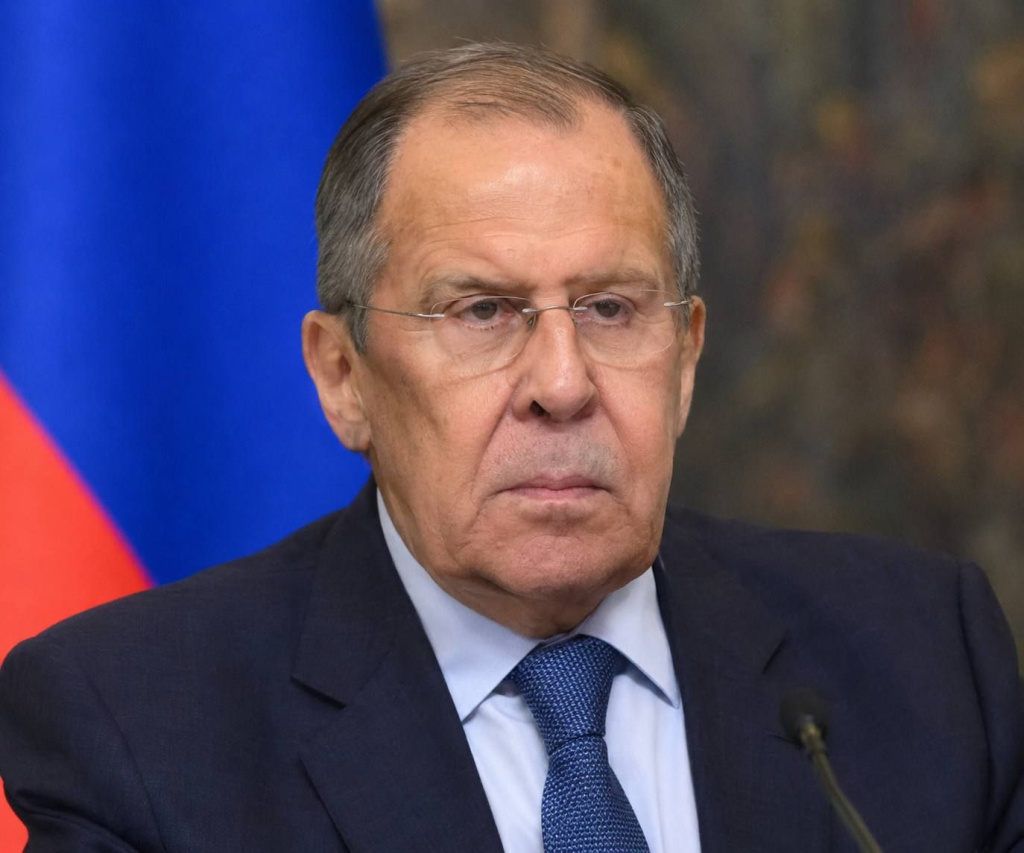 Лавров: Россия даст адекватный ответ на внешние вызовы безопасности