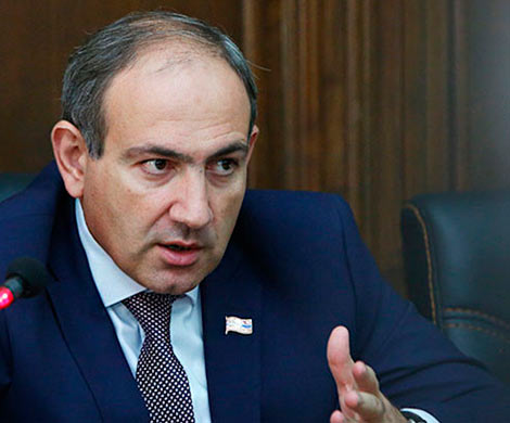 Лидер армянской оппозиции заявил о проведении «бархатной революции»
