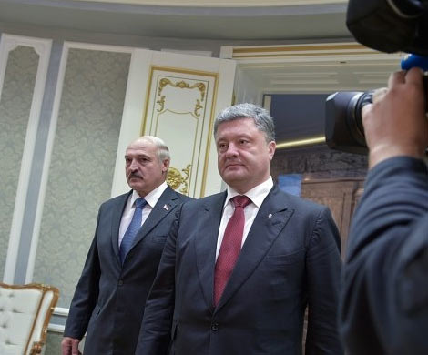 Лукашенко побратался с Порошенко