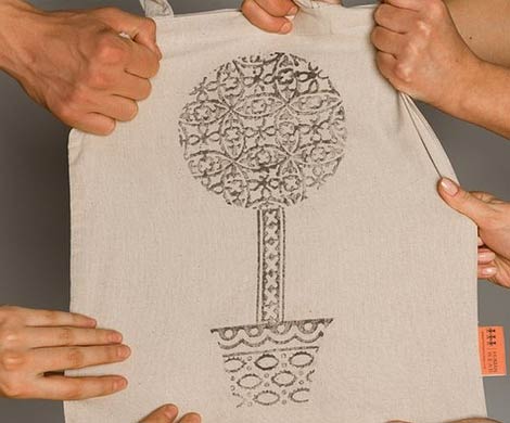 Люди, которые ходят в магазин с экосумками, чаще покупают вредные продукты
