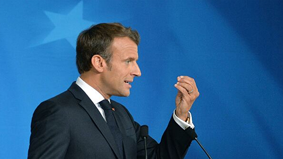 Макрон: Апрельские религиозные праздники во Франции стоит провести  по-другому из-за кризиса коронавируса