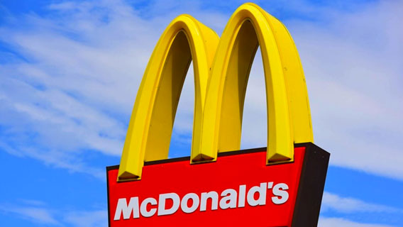 McDonald’s обвиняется в дискриминации против чернокожих франчайзи