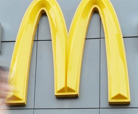 McDonald's запускает линию одежды и товаров для дома в Швеции