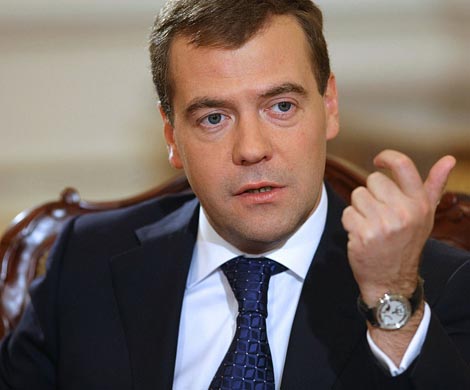 Медведев: доходы бюджета от продажи углеводородов упали до 45%