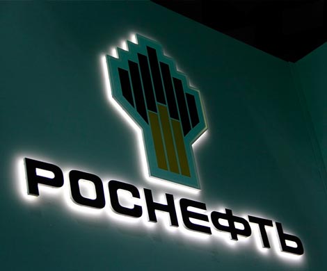 Медведев пообещал поддержать «Роснефть» для сохранения уровня добычи