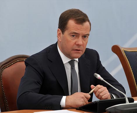 Медведев утвердил постановление об обсуждении госзакупок
