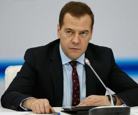 Медведев в традиционном интервью рассказал об экономике и налогах