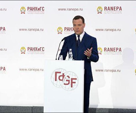 Медведев выступил против ВВП: в Кабмине о чем-то догадываются?