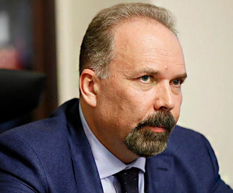 Мень: без резкого отказа от долевого строительства не будет