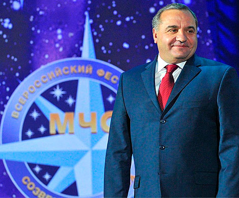Министр МЧС поздравил старейшего ветерана пожарной охраны