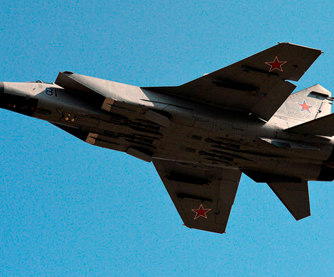 Минобороны: истребитель МиГ-31 упал в безлюдном месте, летчики живы
