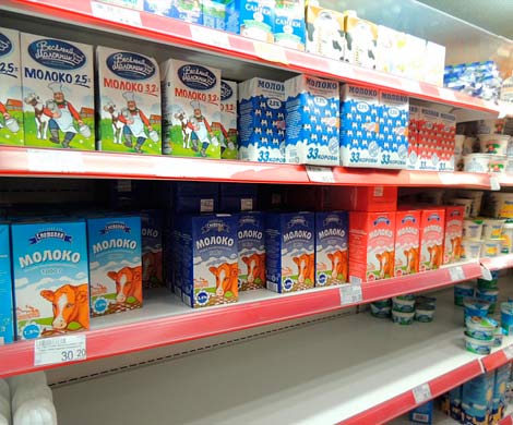 Молочники предупредили о возвращении на прилавки западной продукции