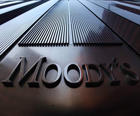 Moody's ждет продолжения рецессии в РФ в 2016 году