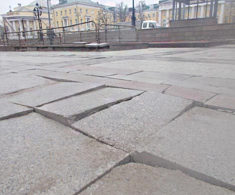 Москву искалечили плиткой
